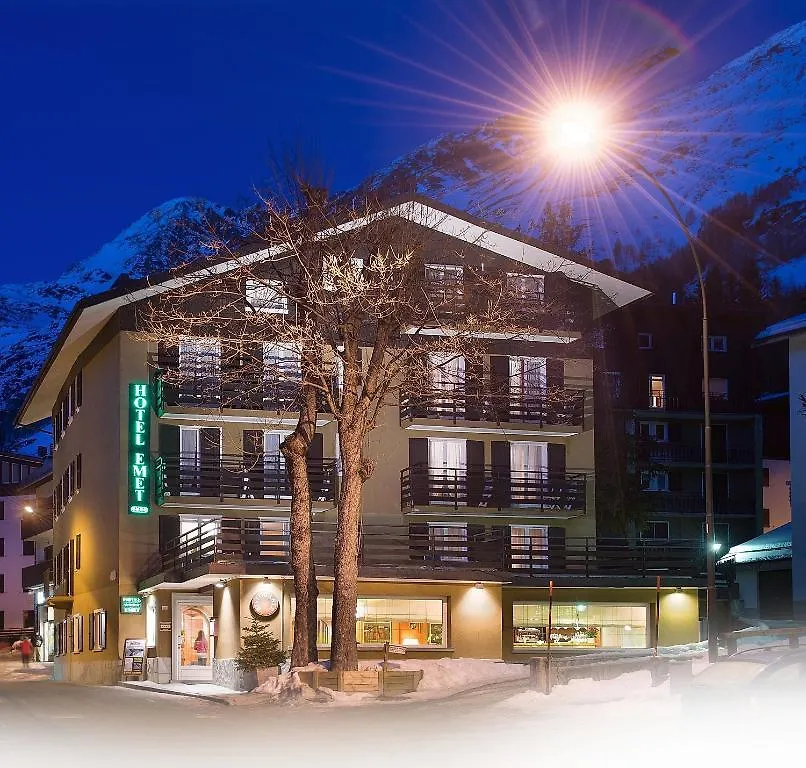 Hotel Emet 모데시모